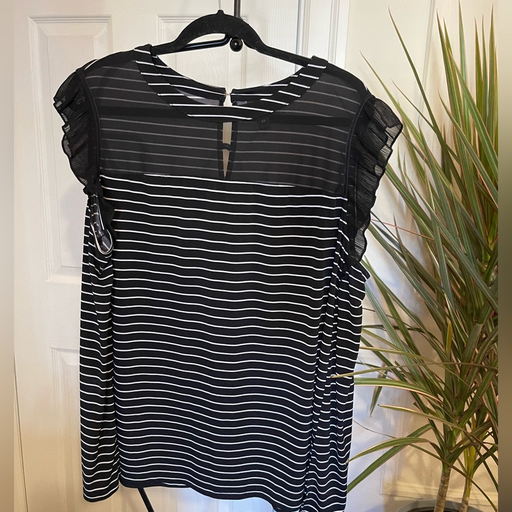 Worthington striped sleeveless dress shirt